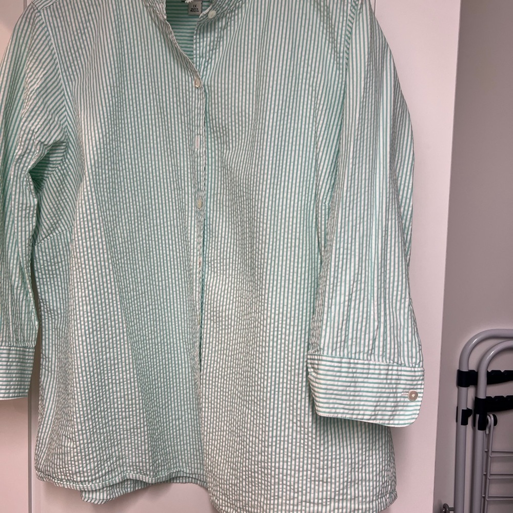 Summer seersucker shirt. Llbean.  1X. Like new- worn 3 times max.